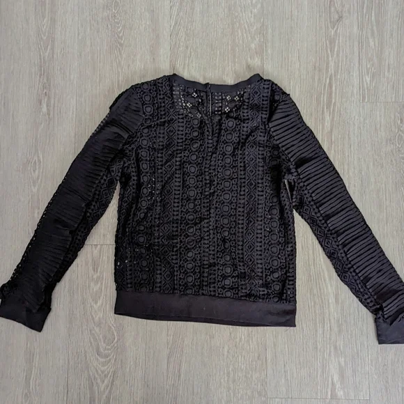 Women's Express Black Crochet Pleated Ruffle Blouse Long Sleeve Size Small EUC! - Picture 5 of 7